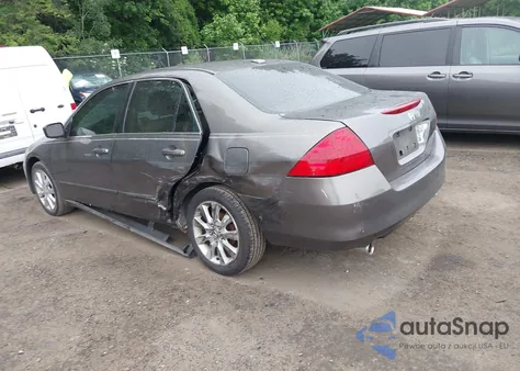 2006 Honda Accord 3.0 Ex z USA, uszkodzony, nr VIN 1HGCM66536A008072
